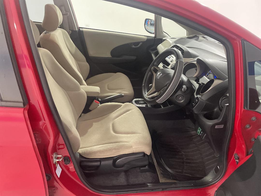 Photo '16' of Honda FIT