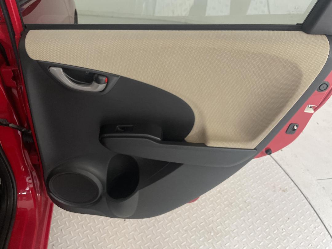 Photo '19' of Honda FIT