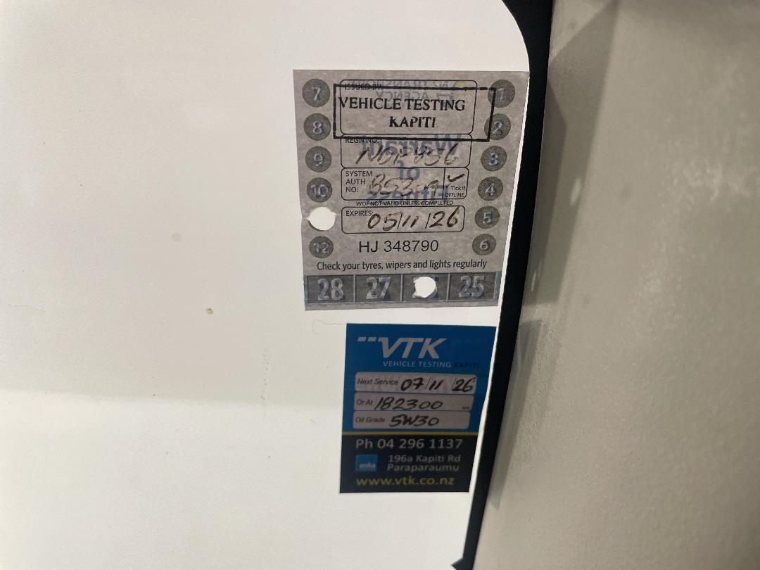 Photo '33' of Honda FIT