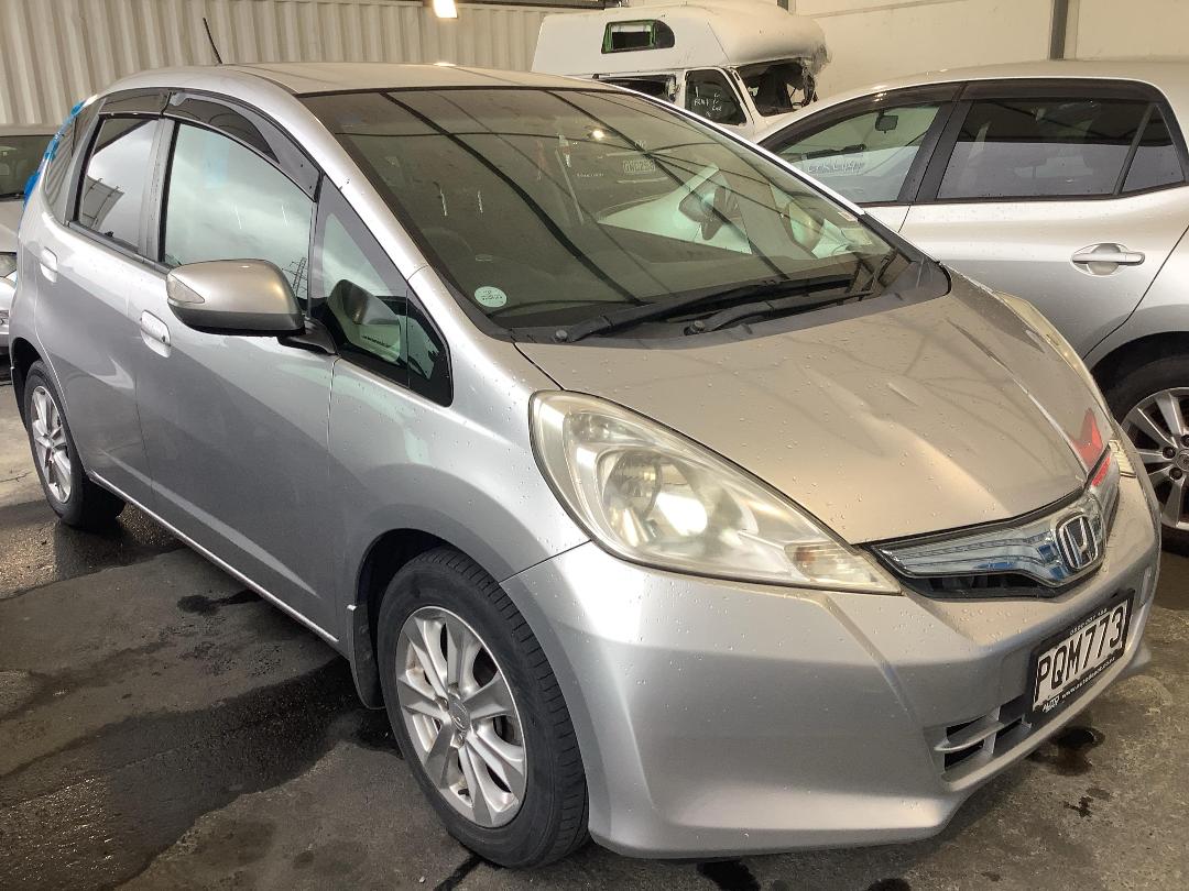 Photo '3' of Honda FIT Photo '3' of Honda FIT