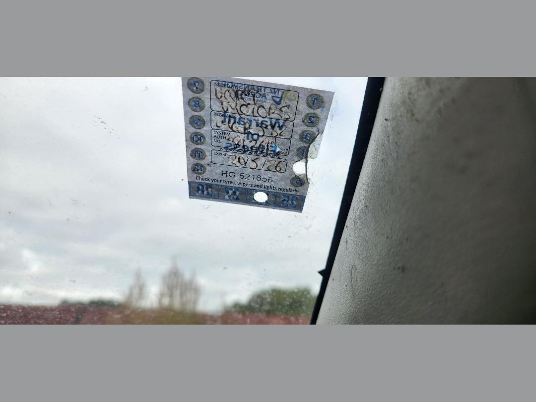 Photo '6' of Honda FIT