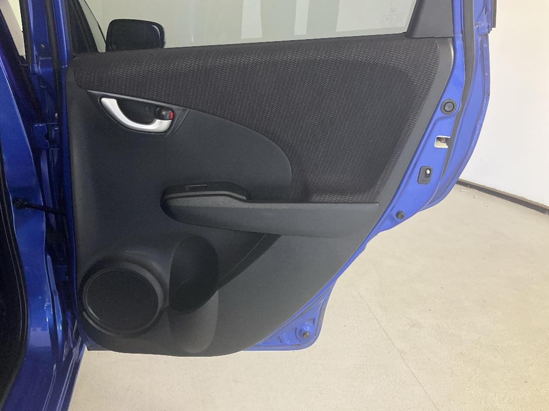 Photo '19' of Honda FIT