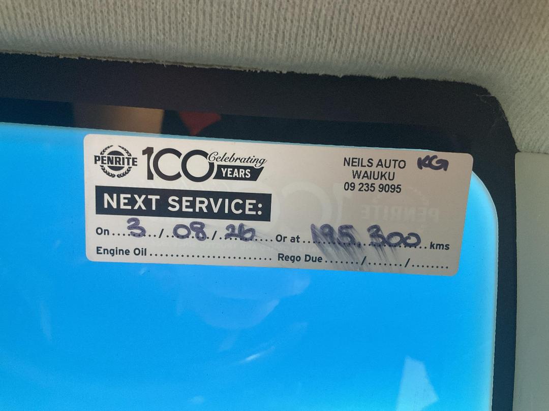 Photo '24' of Honda FIT