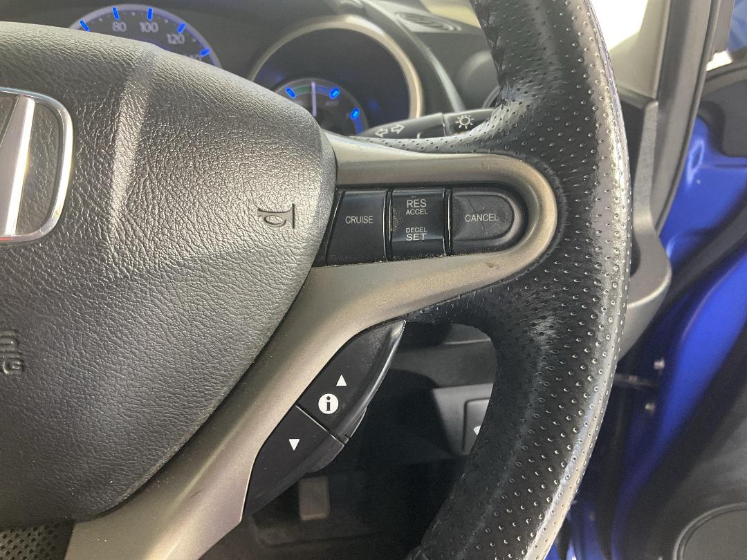 Photo '27' of Honda FIT