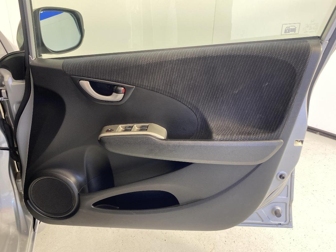 Photo '15' of Honda FIT