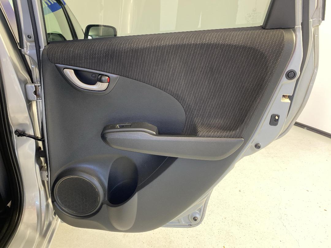 Photo '19' of Honda FIT