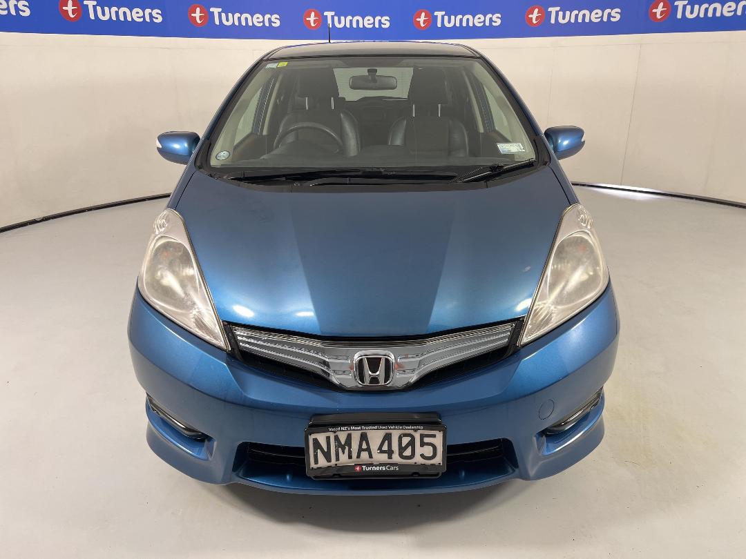 Photo '2' of Honda FIT Shuttle Photo '2' of Honda FIT Shuttle