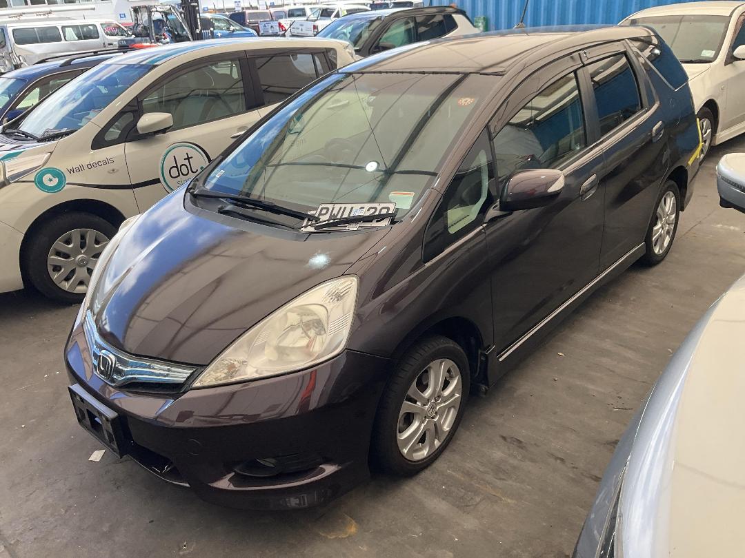 Photo '4' of Honda FIT Shuttle Hybrid Photo '4' of Honda FIT Shuttle Hybrid