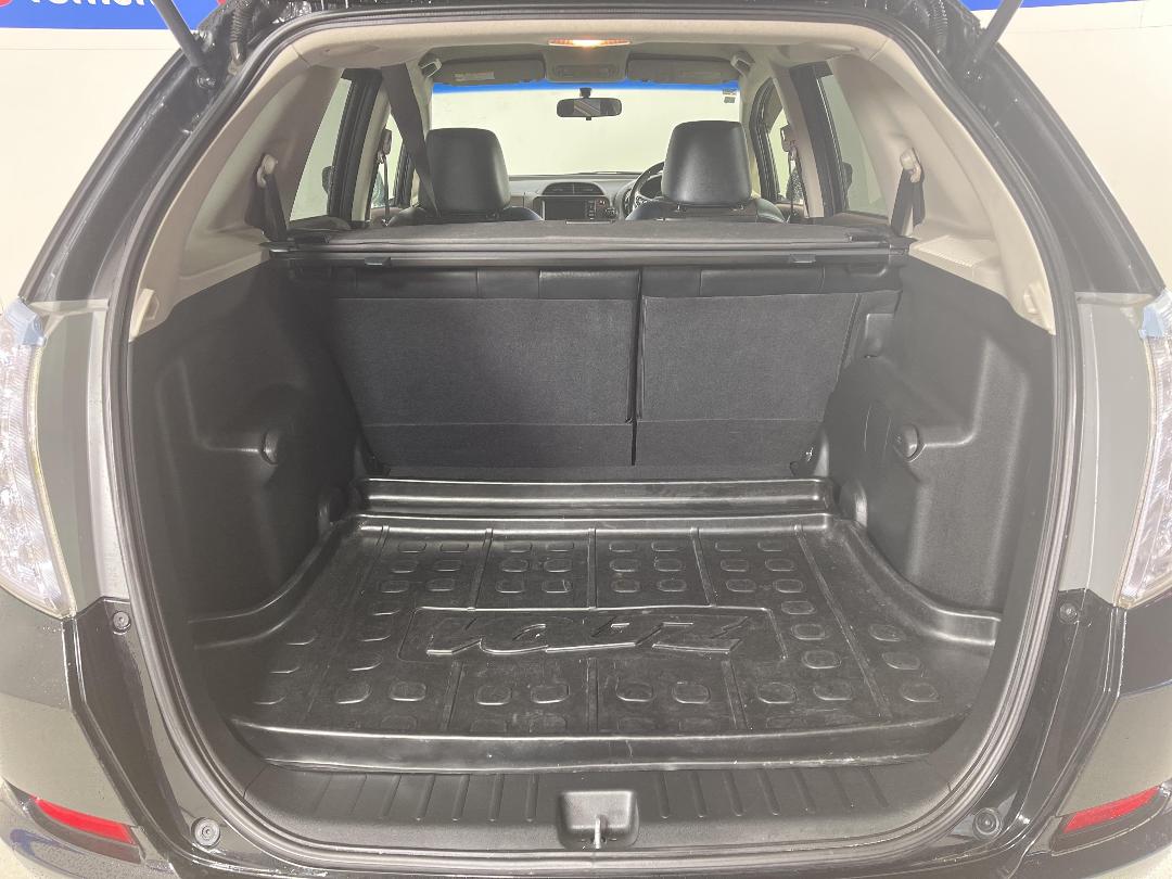 Photo '14' of Honda FIT Shuttle Photo '14' of Honda FIT Shuttle