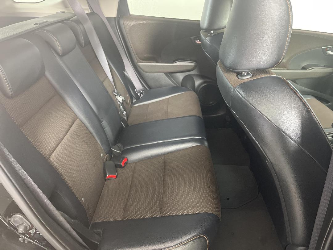 Photo '20' of Honda FIT Shuttle Photo '20' of Honda FIT Shuttle