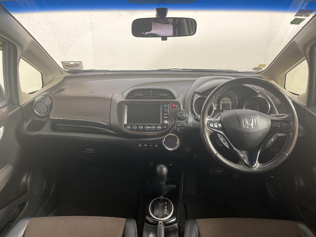 Photo '17' of Honda FIT Shuttle Photo '17' of Honda FIT Shuttle