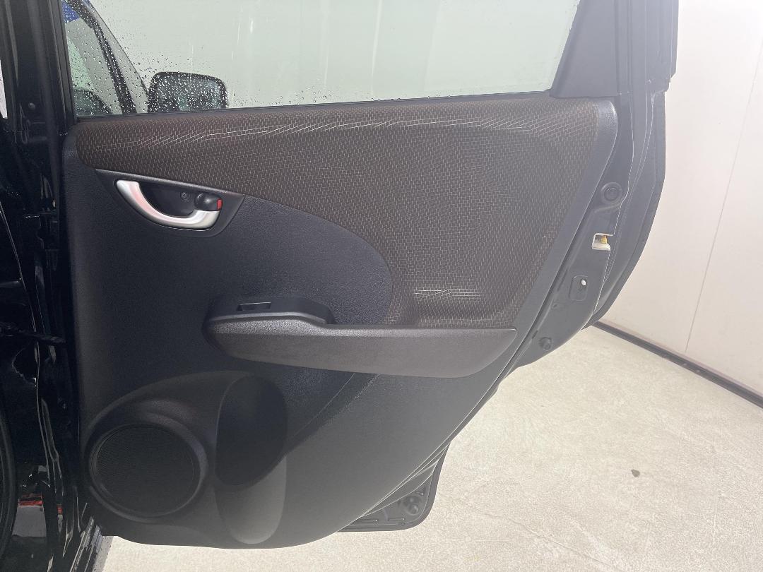 Photo '19' of Honda FIT Shuttle Photo '19' of Honda FIT Shuttle