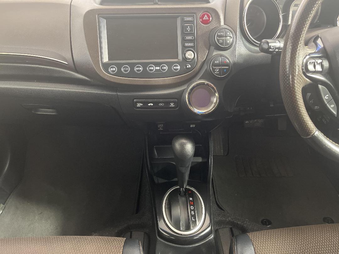 Photo '18' of Honda FIT Shuttle Photo '18' of Honda FIT Shuttle