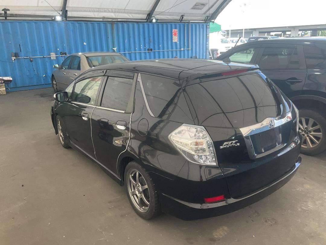 Photo '8' of Honda FIT Shuttle