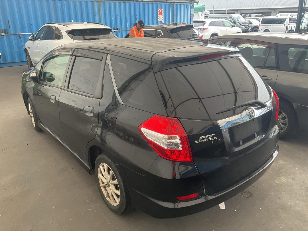 Photo '11' of Honda FIT Shuttle