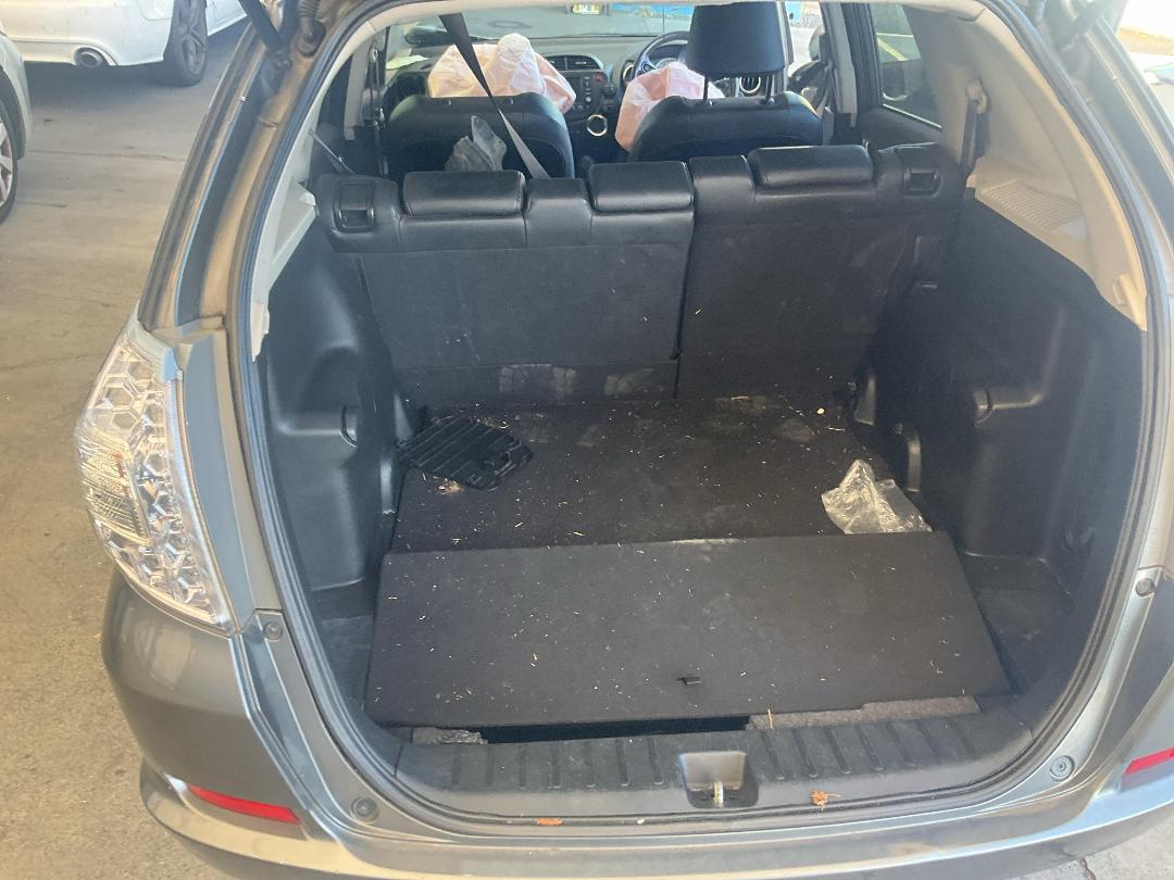 Photo '25' of Honda FIT Shuttle Photo '25' of Honda FIT Shuttle