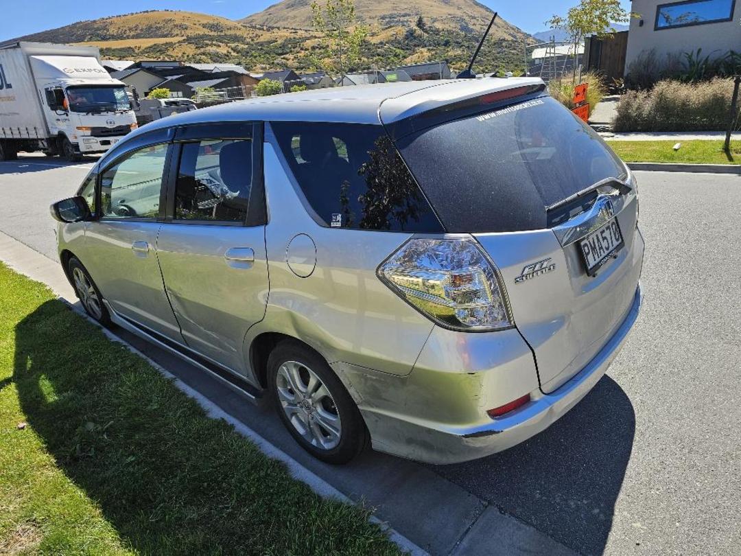 Photo '4' of Honda FIT Shuttle