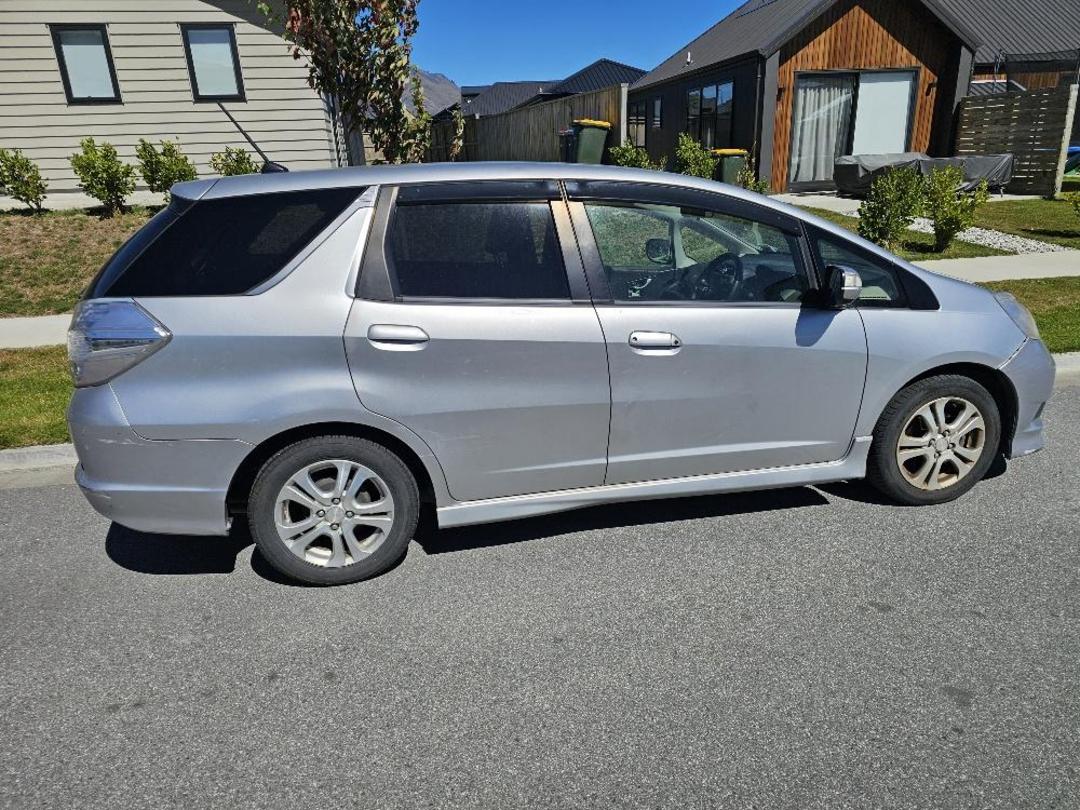 Photo '7' of Honda FIT Shuttle