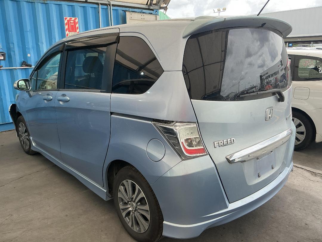 Photo '4' of Honda Freed