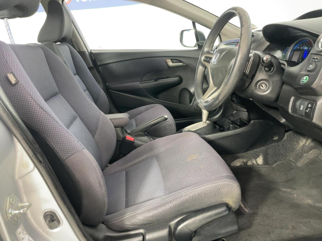 Photo '16' of Honda Insight