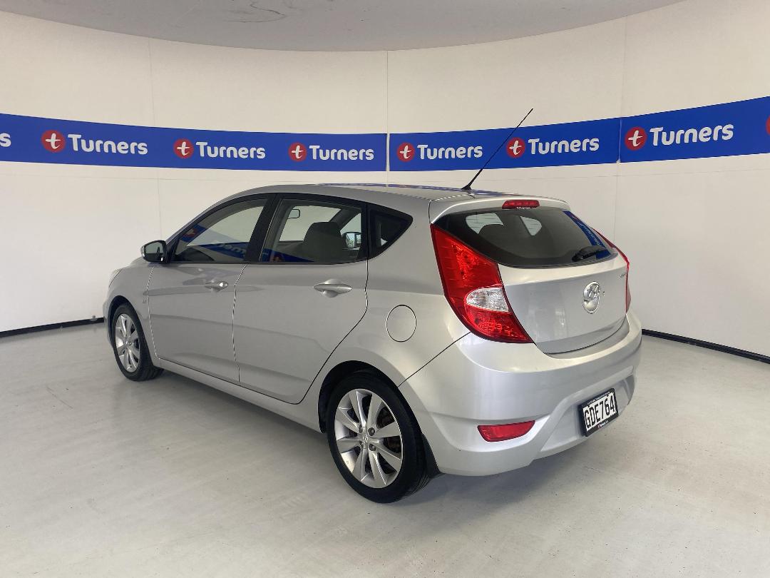 Photo '5' of Hyundai Accent