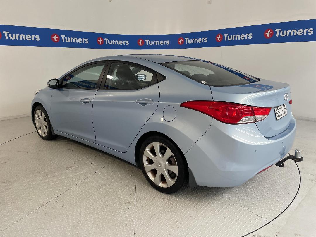 Photo '4' of Hyundai Elantra Photo '4' of Hyundai Elantra