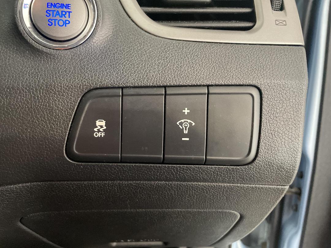 Photo '23' of Hyundai Elantra Photo '23' of Hyundai Elantra