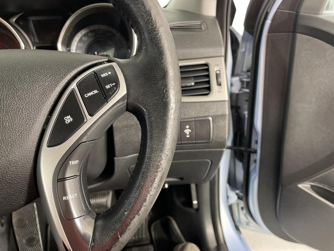 Photo '26' of Hyundai Elantra