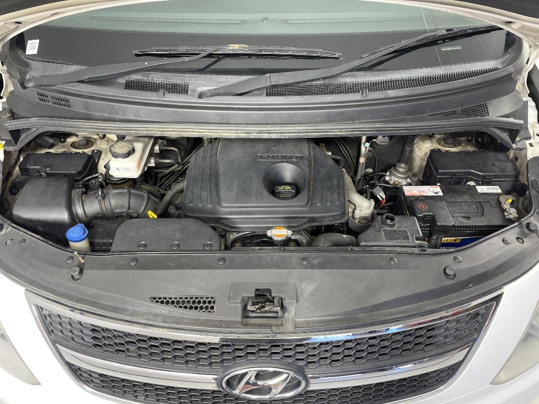 Photo '13' of Hyundai H1