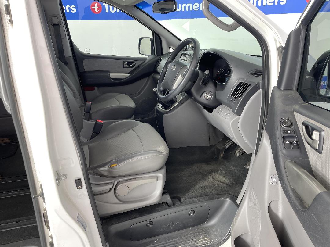 Photo '15' of Hyundai H1