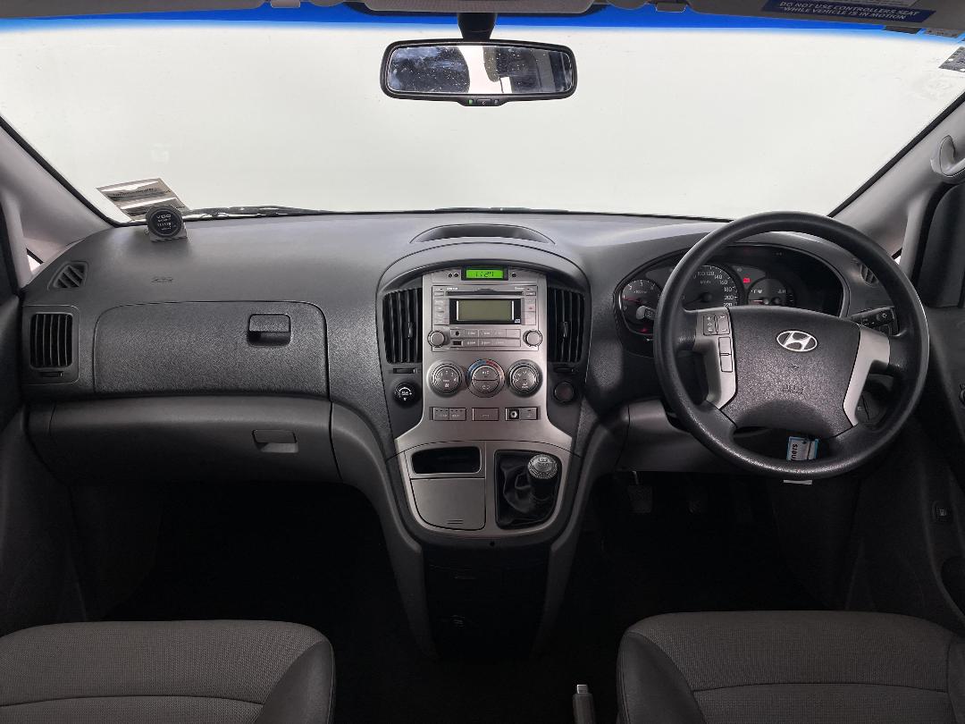 Photo '16' of Hyundai H1