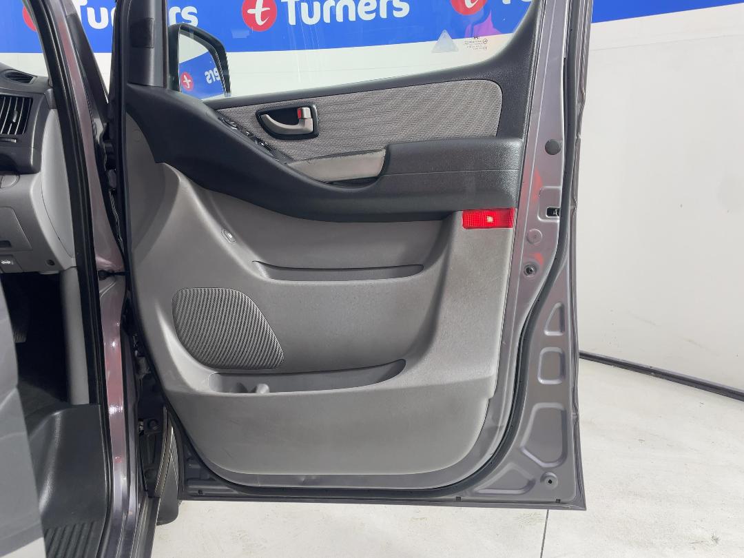 Photo '15' of Hyundai H1 Photo '15' of Hyundai H1