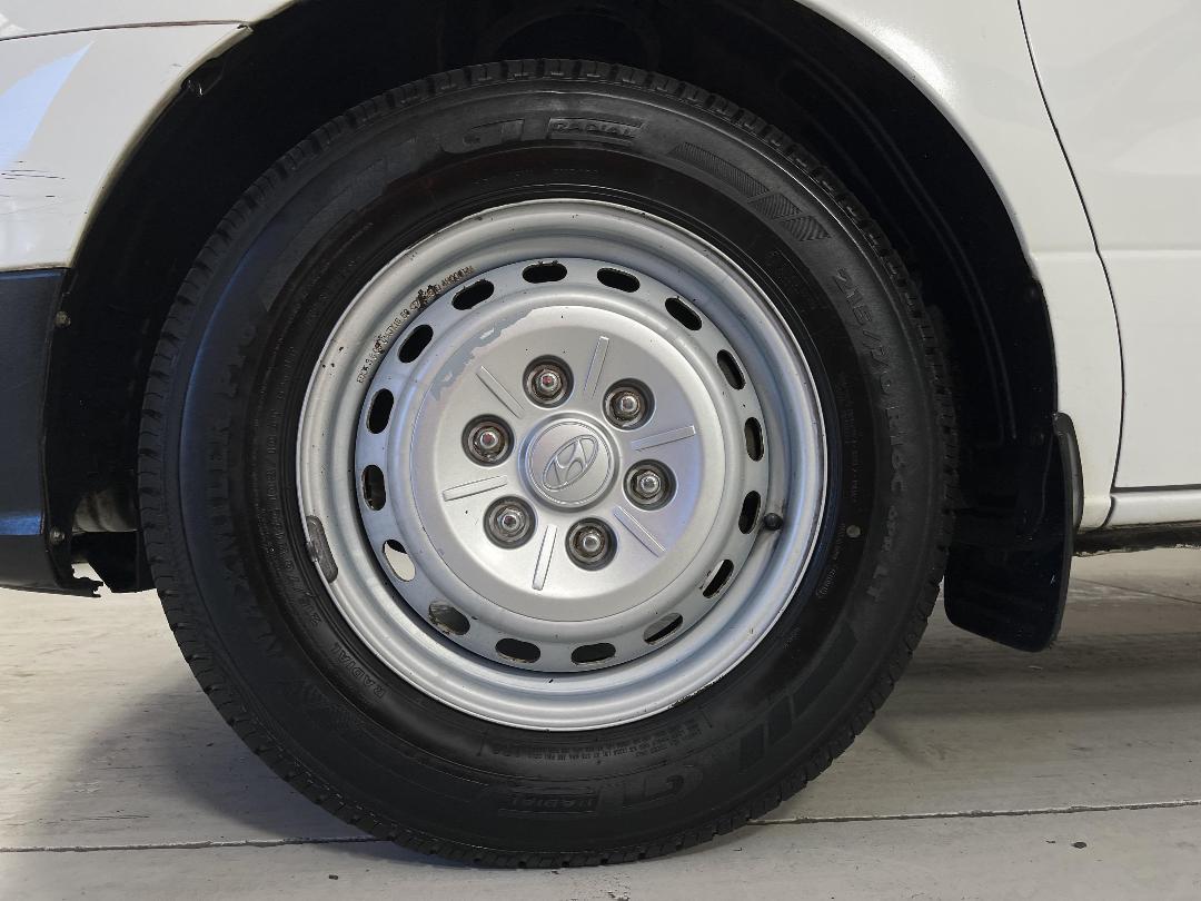 Photo '10' of Hyundai H1 Photo '10' of Hyundai H1