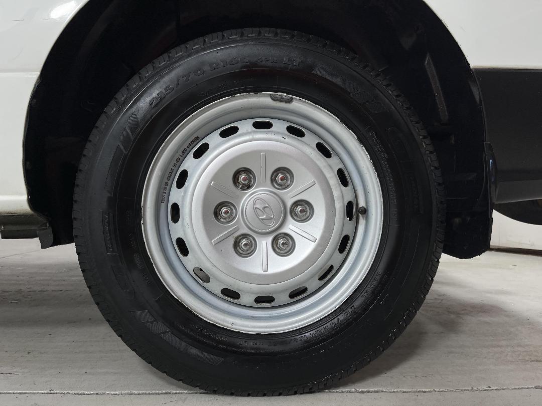 Photo '11' of Hyundai H1 Photo '11' of Hyundai H1