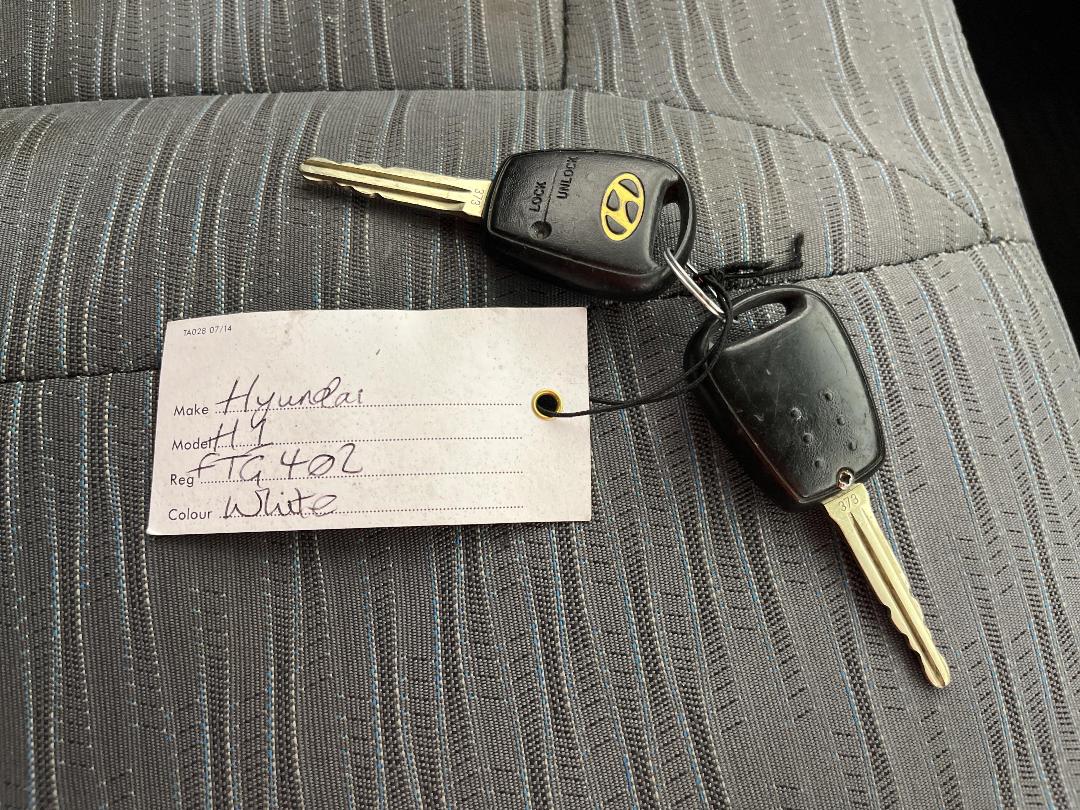 Photo '21' of Hyundai H1 Photo '21' of Hyundai H1