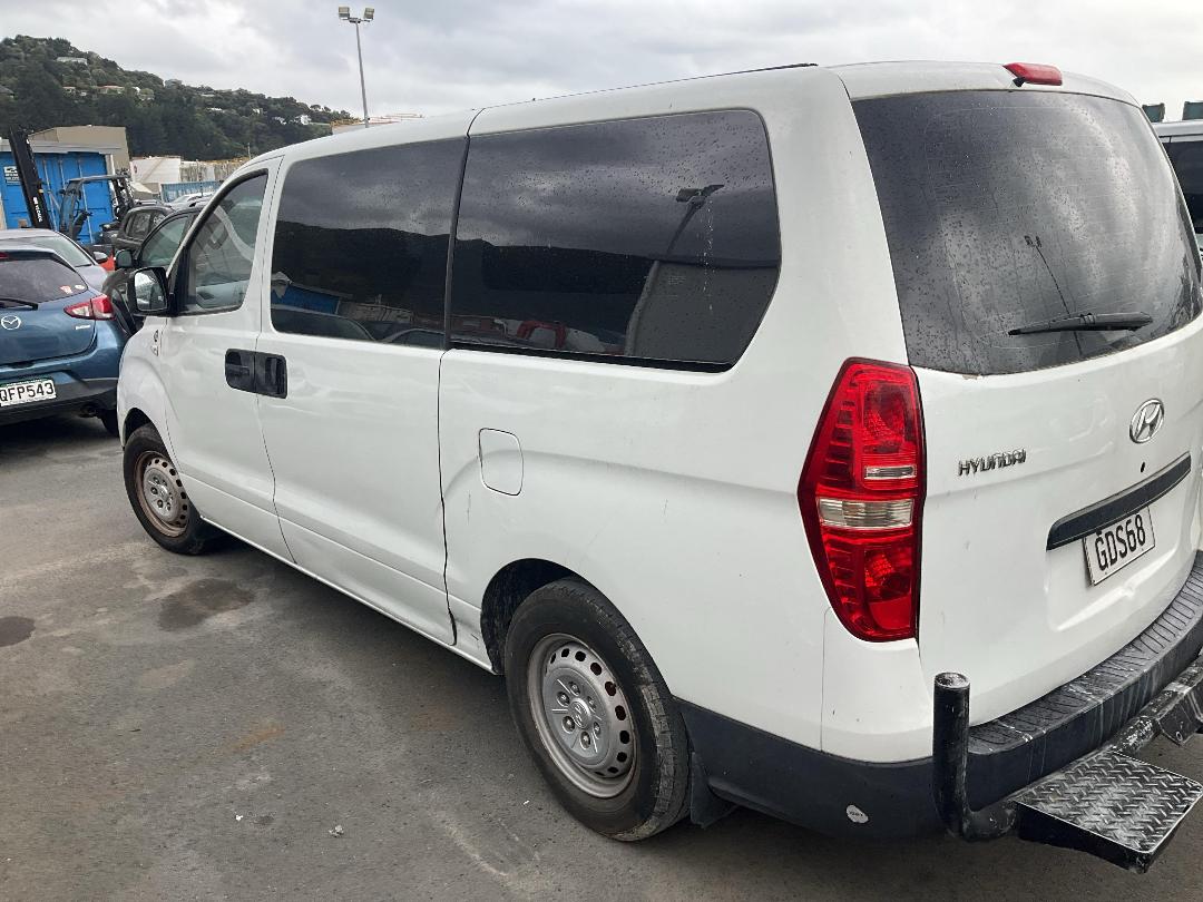 Photo '4' of Hyundai H1 Crdi S