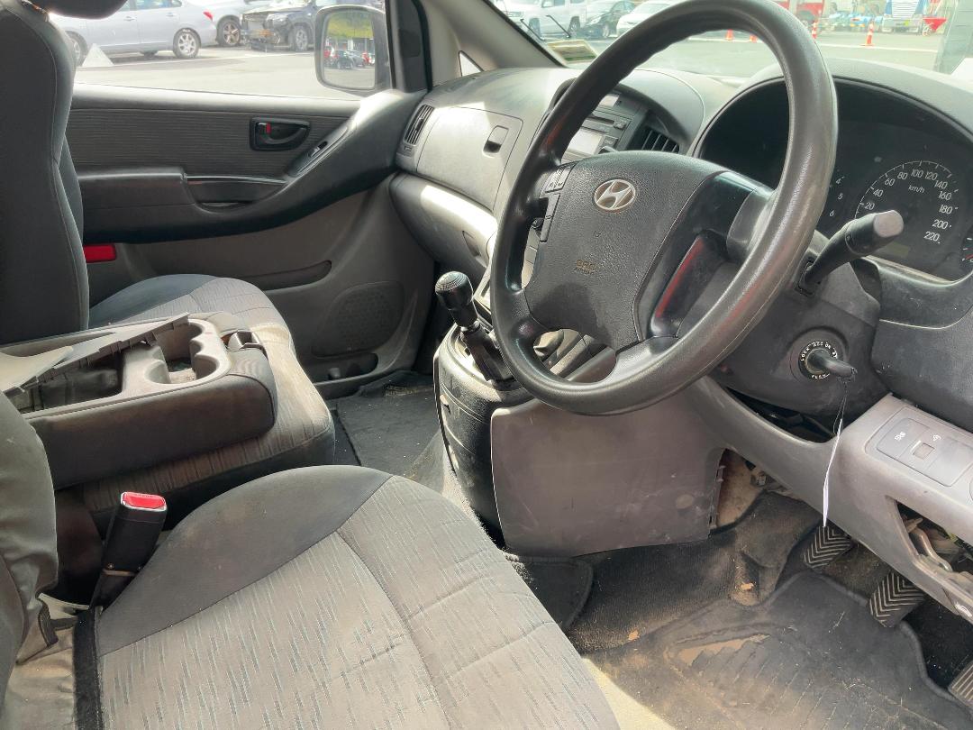 Photo '8' of Hyundai H1 Crdi S Photo '8' of Hyundai H1 Crdi S