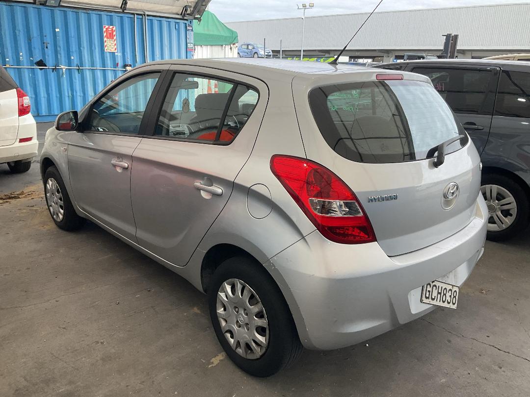 Photo '13' of Hyundai I20