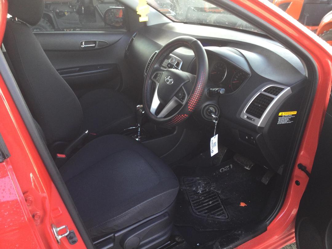 Photo '14' of Hyundai I20 Photo '14' of Hyundai I20