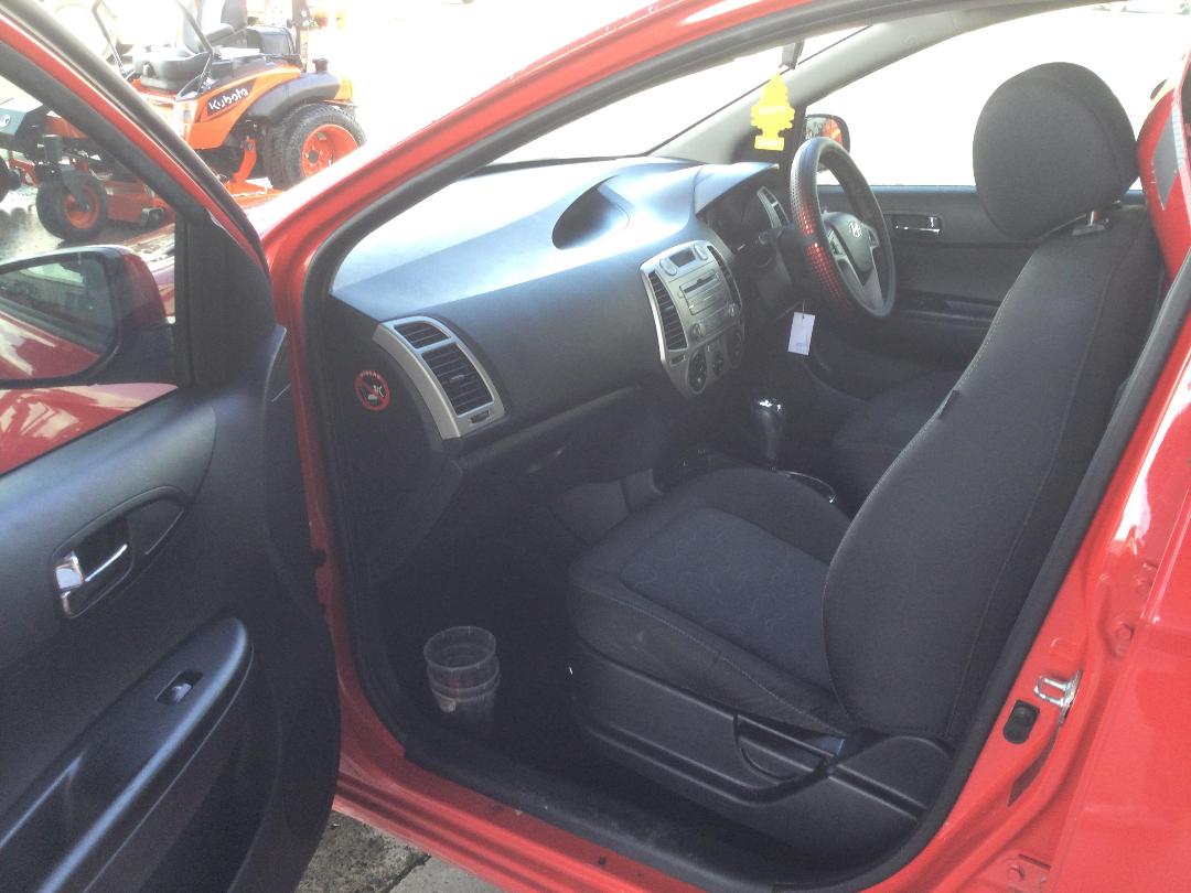 Photo '17' of Hyundai I20 Photo '17' of Hyundai I20