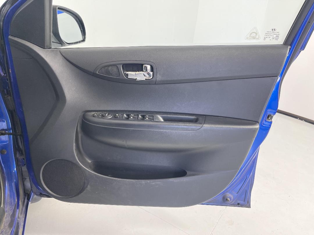 Photo '15' of Hyundai I20 Photo '15' of Hyundai I20