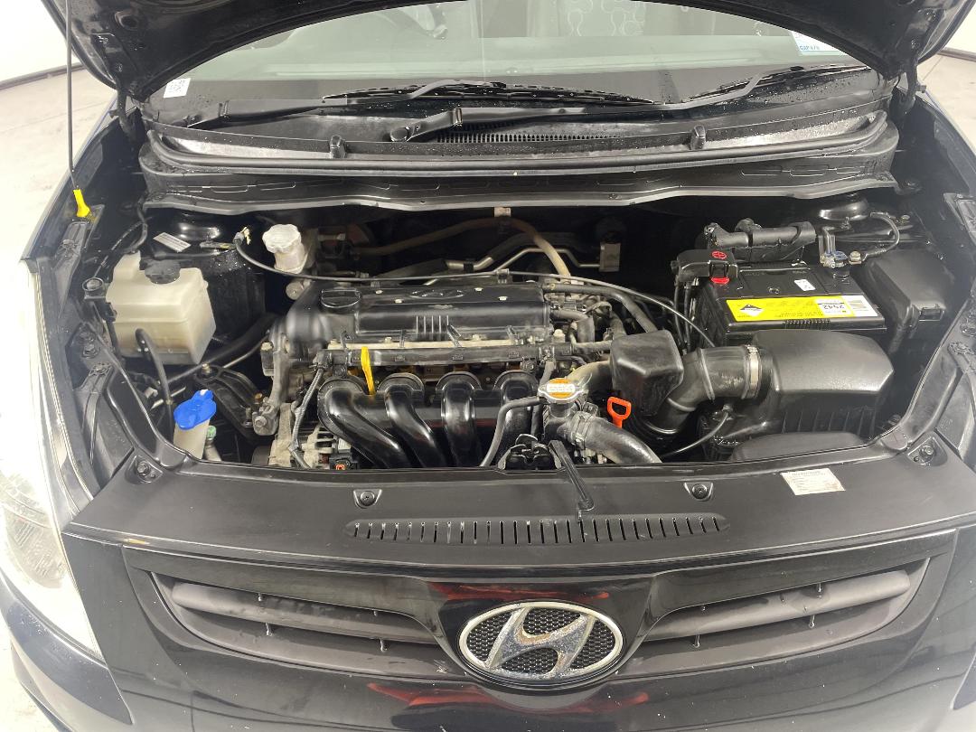 Photo '13' of Hyundai I20