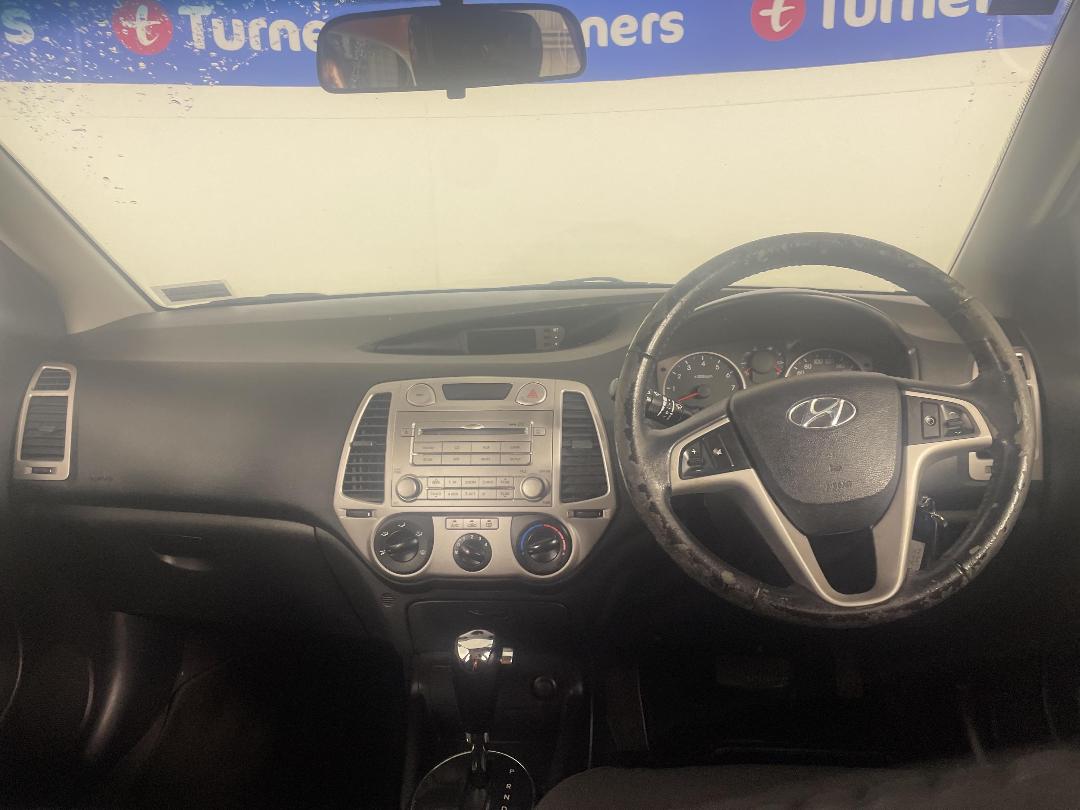 Photo '17' of Hyundai I20