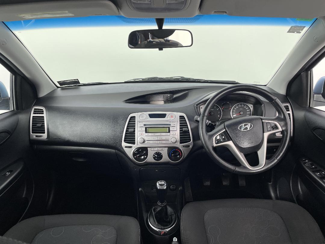 Photo '17' of Hyundai I20