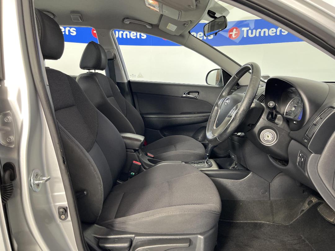 Photo '16' of Hyundai I30 Photo '16' of Hyundai I30