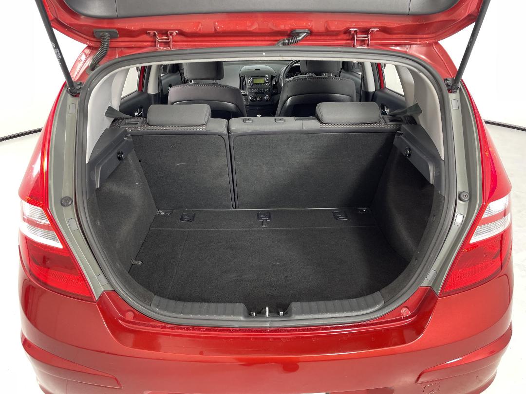 Photo '14' of Hyundai I30 Photo '14' of Hyundai I30