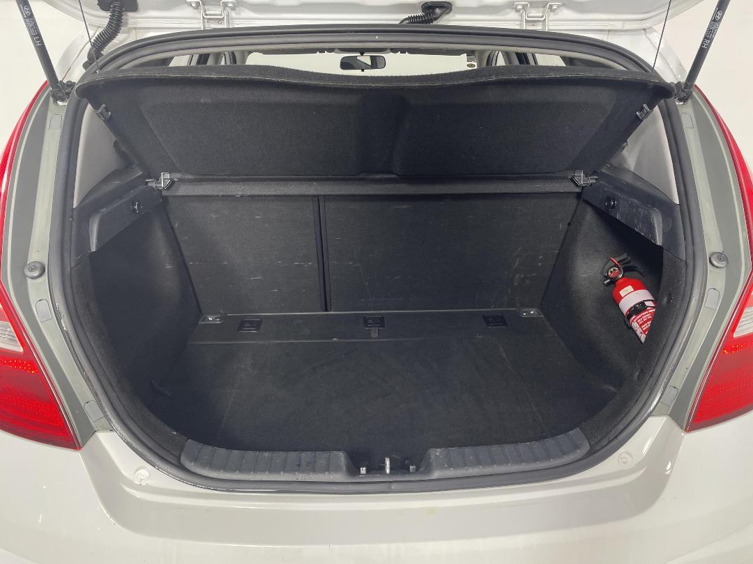 Photo '14' of Hyundai I30 Photo '14' of Hyundai I30