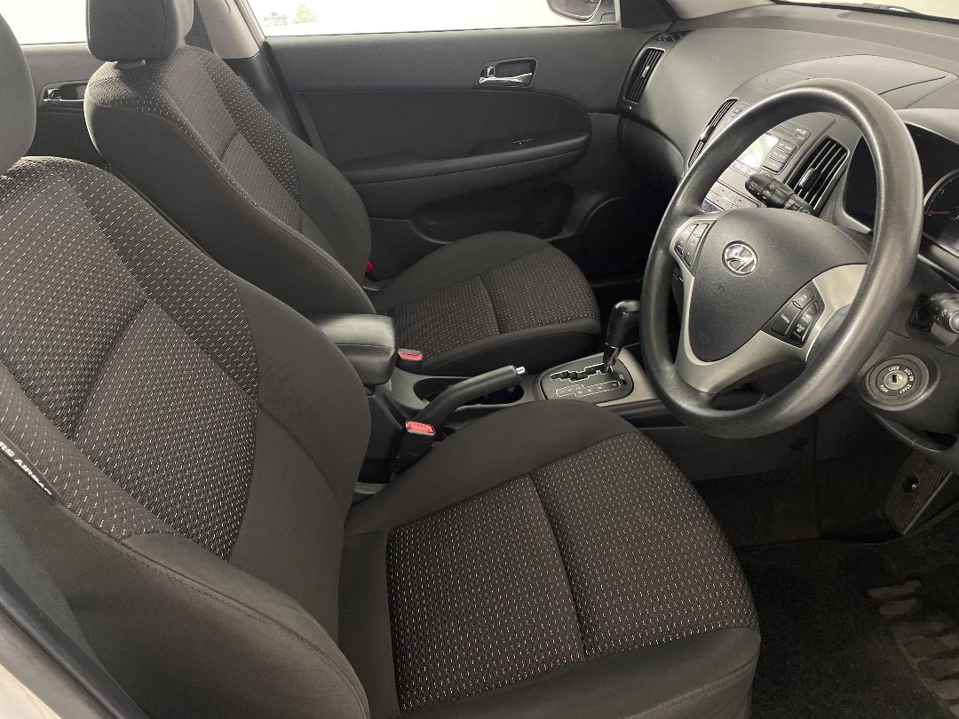 Photo '16' of Hyundai I30 Photo '16' of Hyundai I30