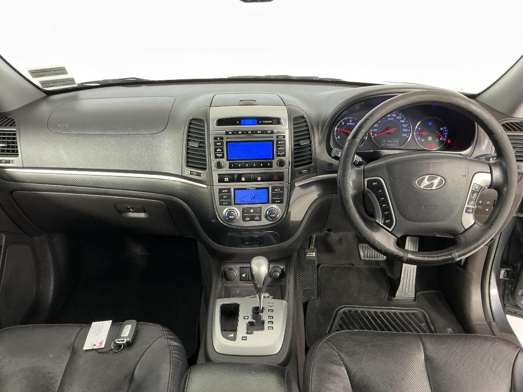 Photo '17' of Hyundai Santa FE Photo '17' of Hyundai Santa FE