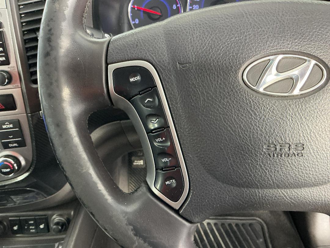 Photo '23' of Hyundai Santa FE Photo '23' of Hyundai Santa FE